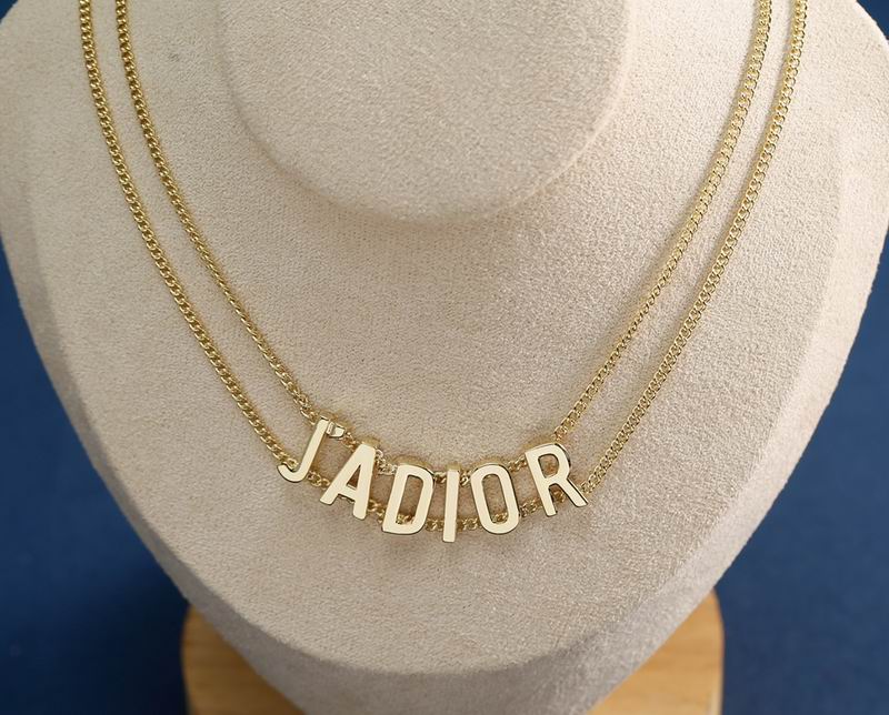 Dior Necklace 01lyr39